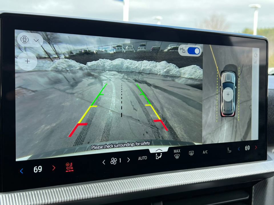 Certified 2025 Ford Explorer ST-Line image 30