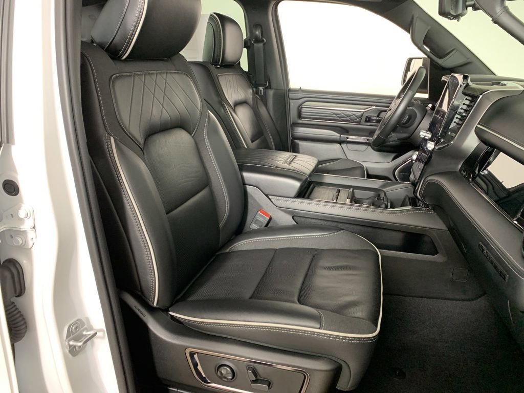 Used 2025 RAM 1500 Limited AWD/4WD image 44