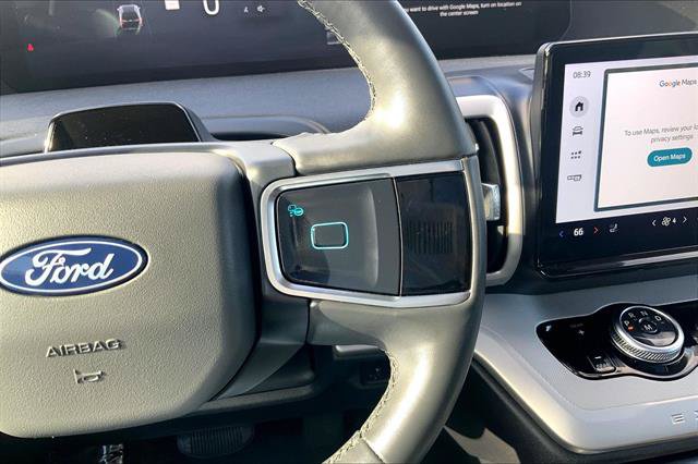 Certified 2025 Ford Expedition Active AWD/4WD image 19