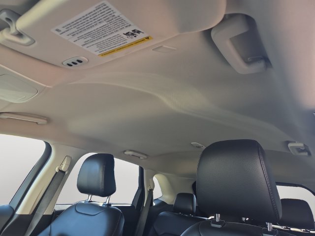 Certified 2023 Ford Edge SEL w/ Convenience Package AWD/4WD image 12
