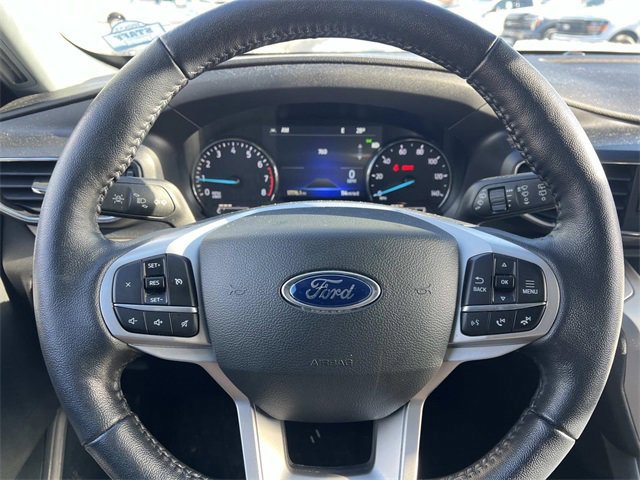 Certified 2022 Ford Explorer XLT w/ Equipment Group 202A image 10