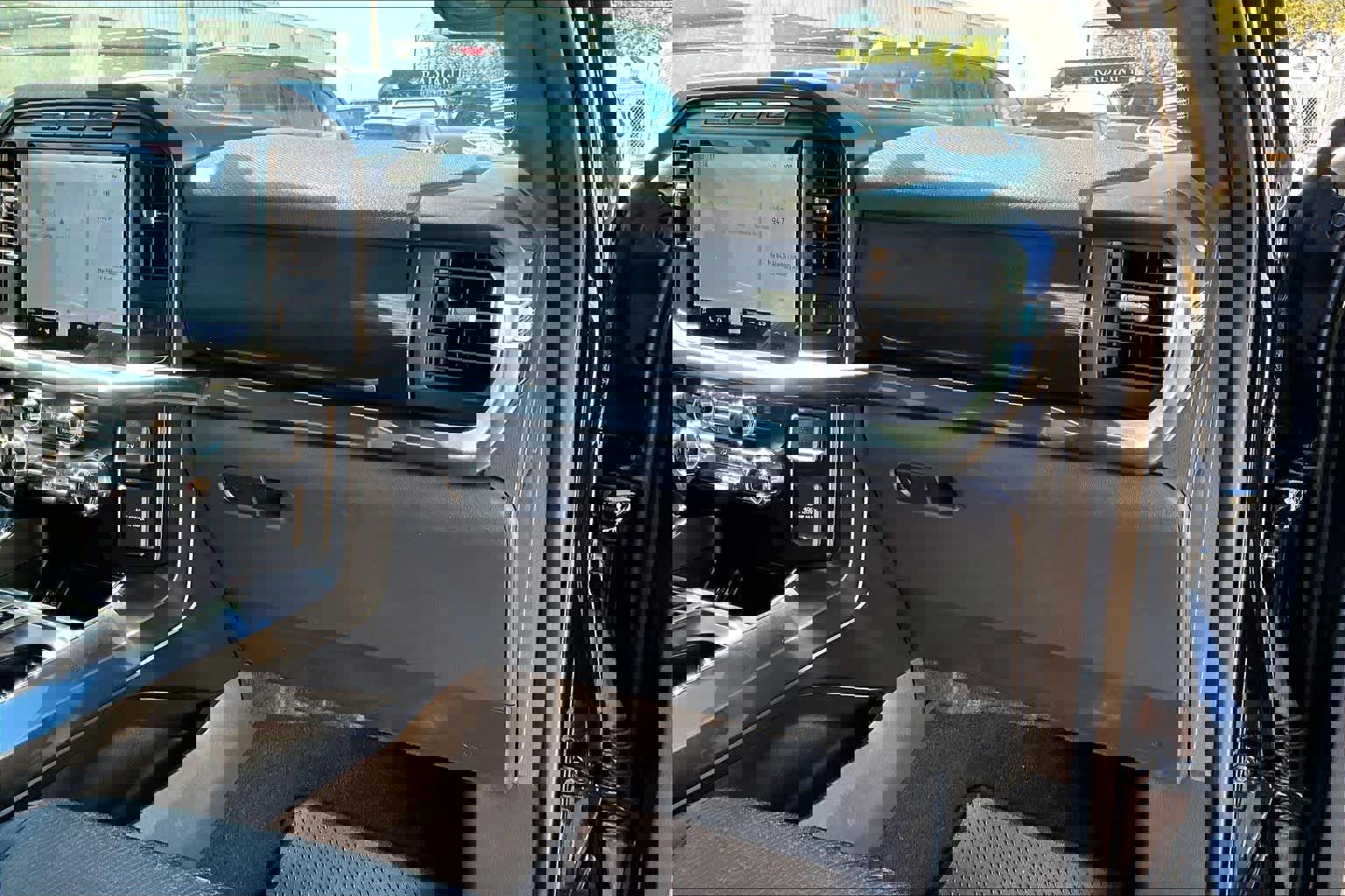 Certified 2022 Ford F150 XLT w/ Equipment Group 302A High image 19