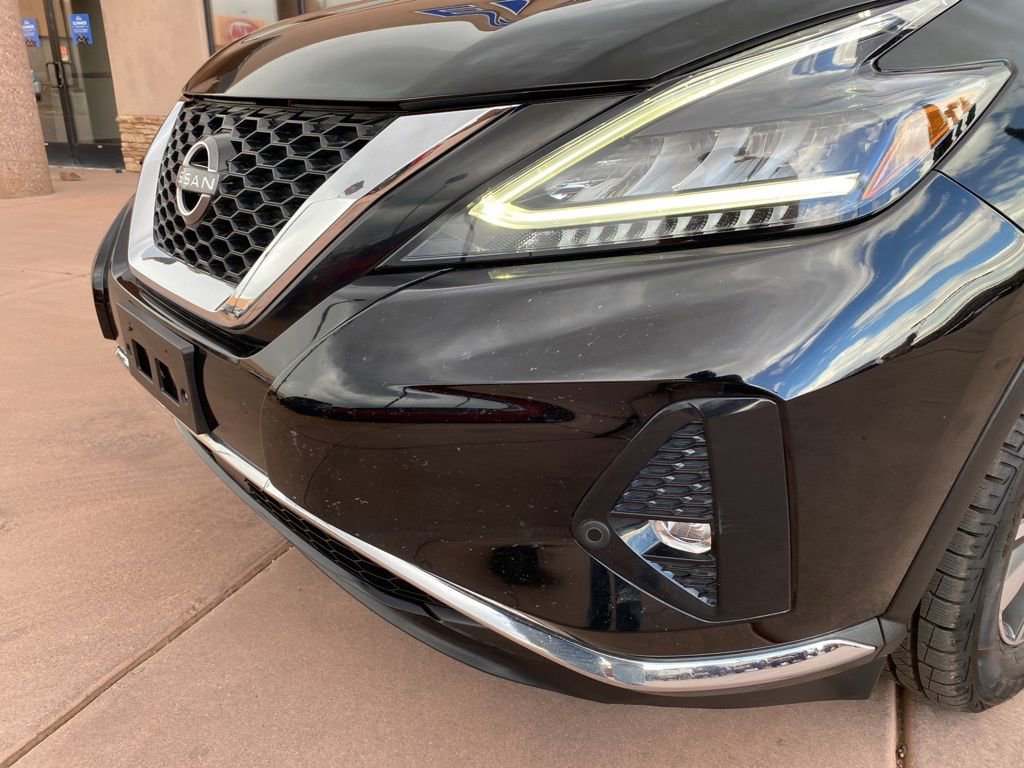 Used 2023 Nissan Murano SV image 3