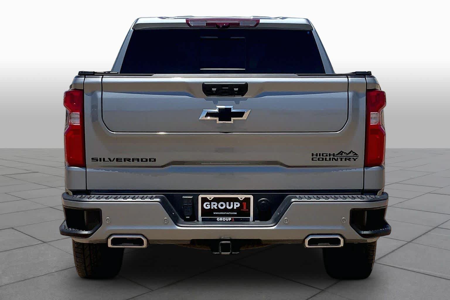 Used 2024 Chevrolet Silverado 1500 High Country w/ High Country Premium Package AWD/4WD image 5