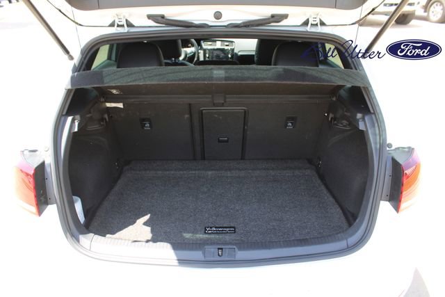 Used 2021 Volkswagen GTI SE FWD image 10