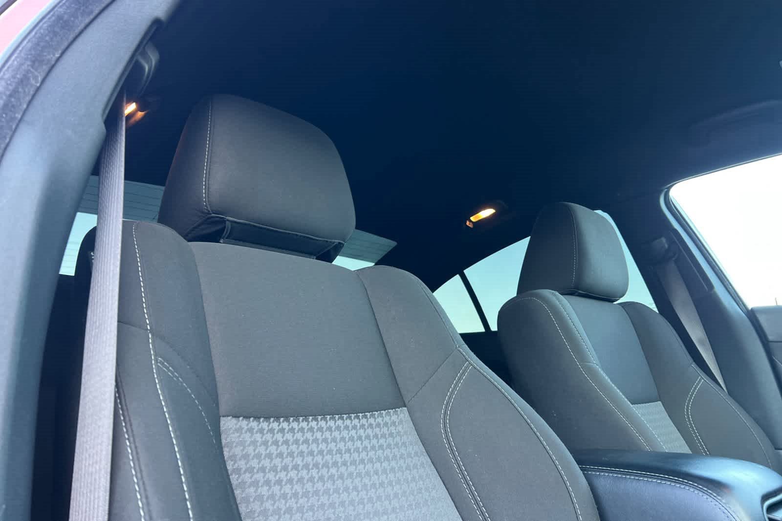 Used 2022 Dodge Charger SXT w/ Cold Weather Package image 17