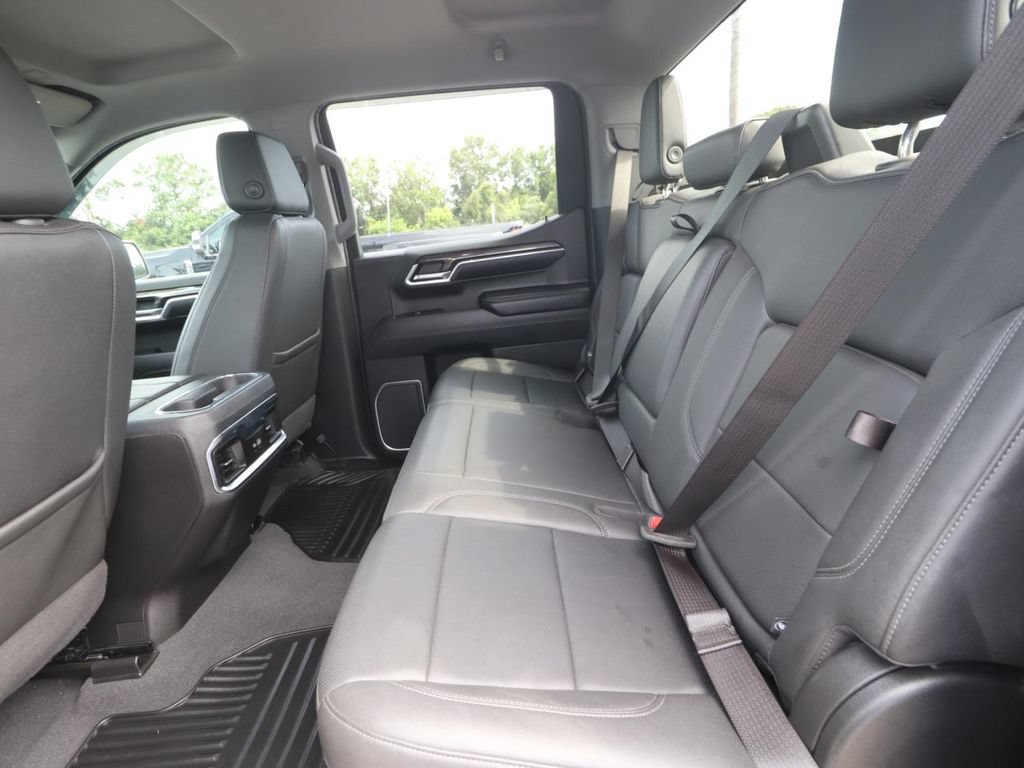Used 2023 Chevrolet Silverado 1500 LTZ AWD/4WD image 9