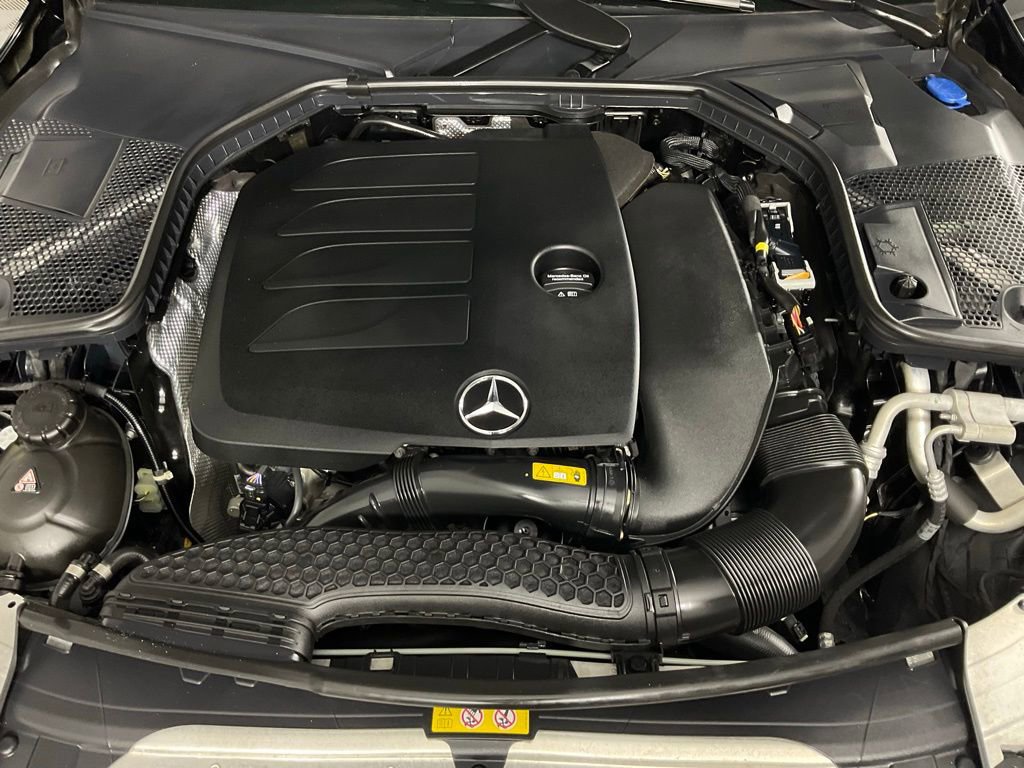 Used 2021 Mercedes-Benz C 300 Sedan image 9
