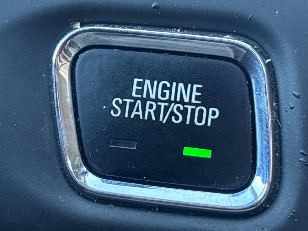 Used 2019 GMC Acadia Denali AWD/4WD image 12