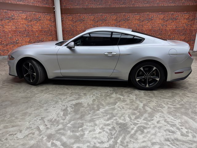 Certified 2018 Ford Mustang Coupe image 2