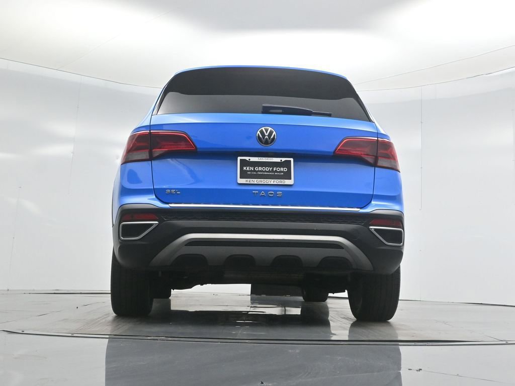 Used 2022 Volkswagen Taos SEL w/ Panoramic Sunroof Package image 17