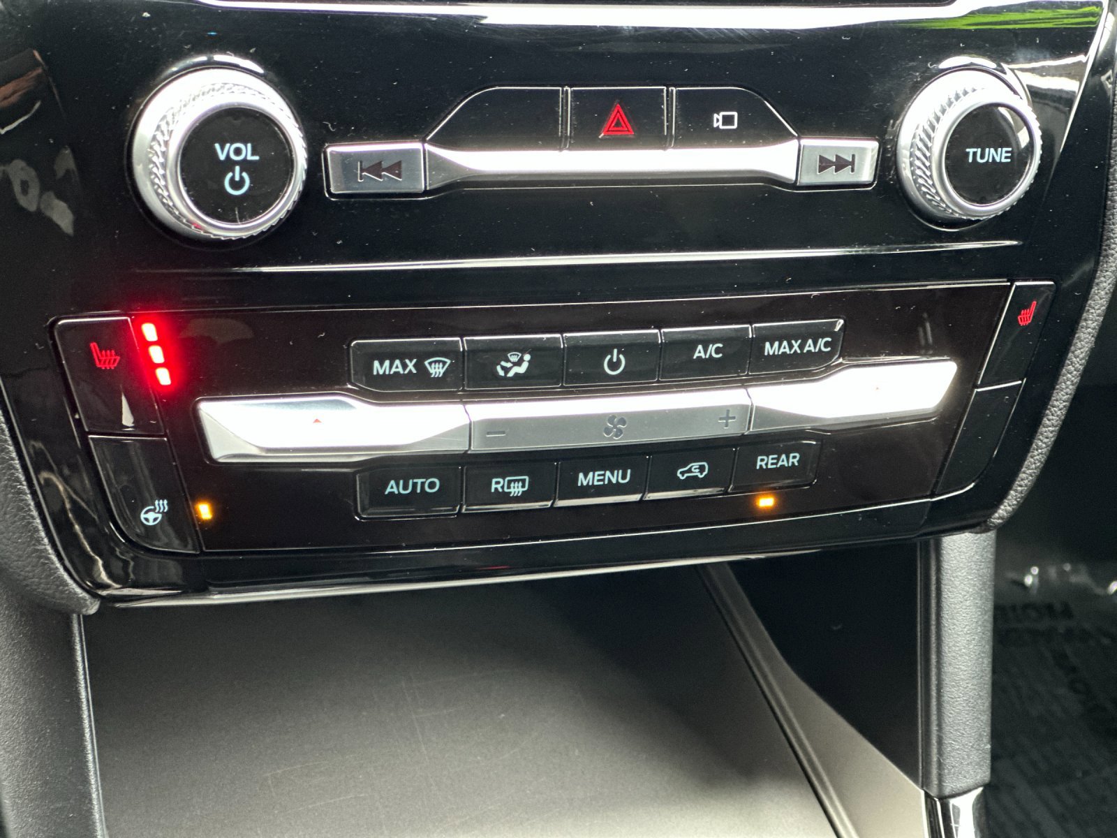 Certified 2022 Ford Explorer ST-Line image 23