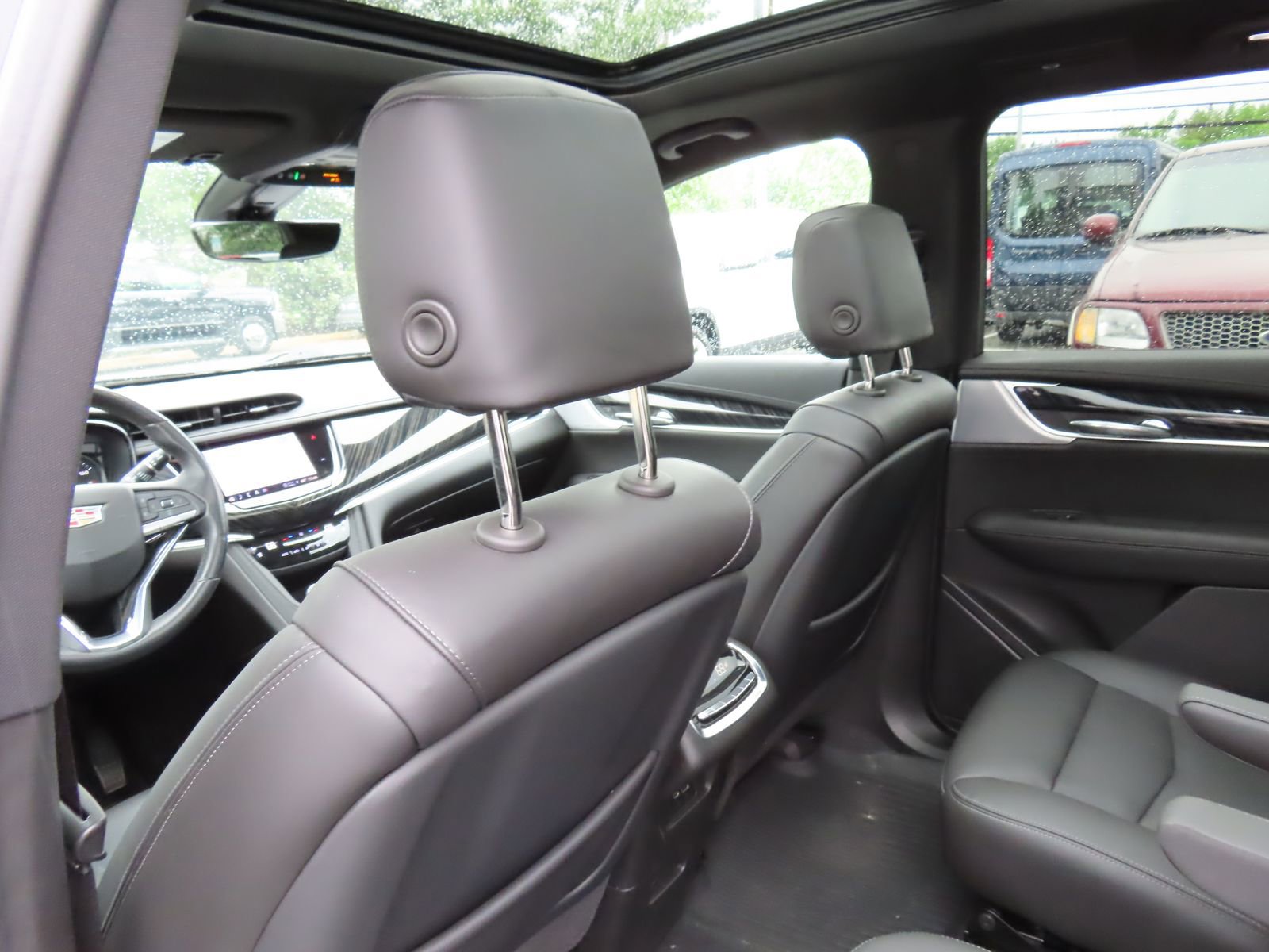 Used 2023 Cadillac XT6 Premium Luxury w/ Technology Package AWD/4WD image 28