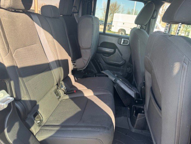 Used 2022 Jeep Gladiator Sport AWD/4WD image 32