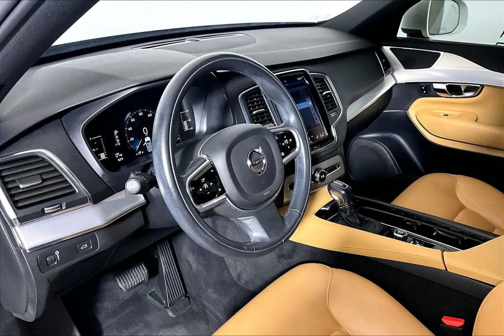 Used 2018 Volvo XC90 T5 Momentum w/ Convenience Package AWD/4WD image 10