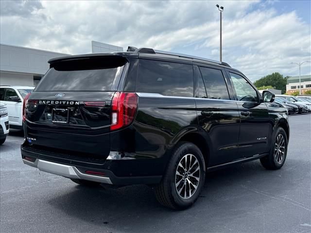 Certified 2025 Ford Expedition Platinum AWD/4WD image 4