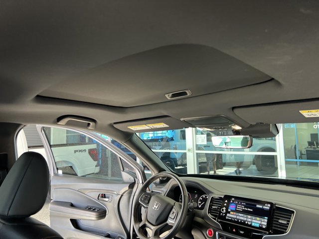 Used 2025 Honda Ridgeline TrailSport image 18