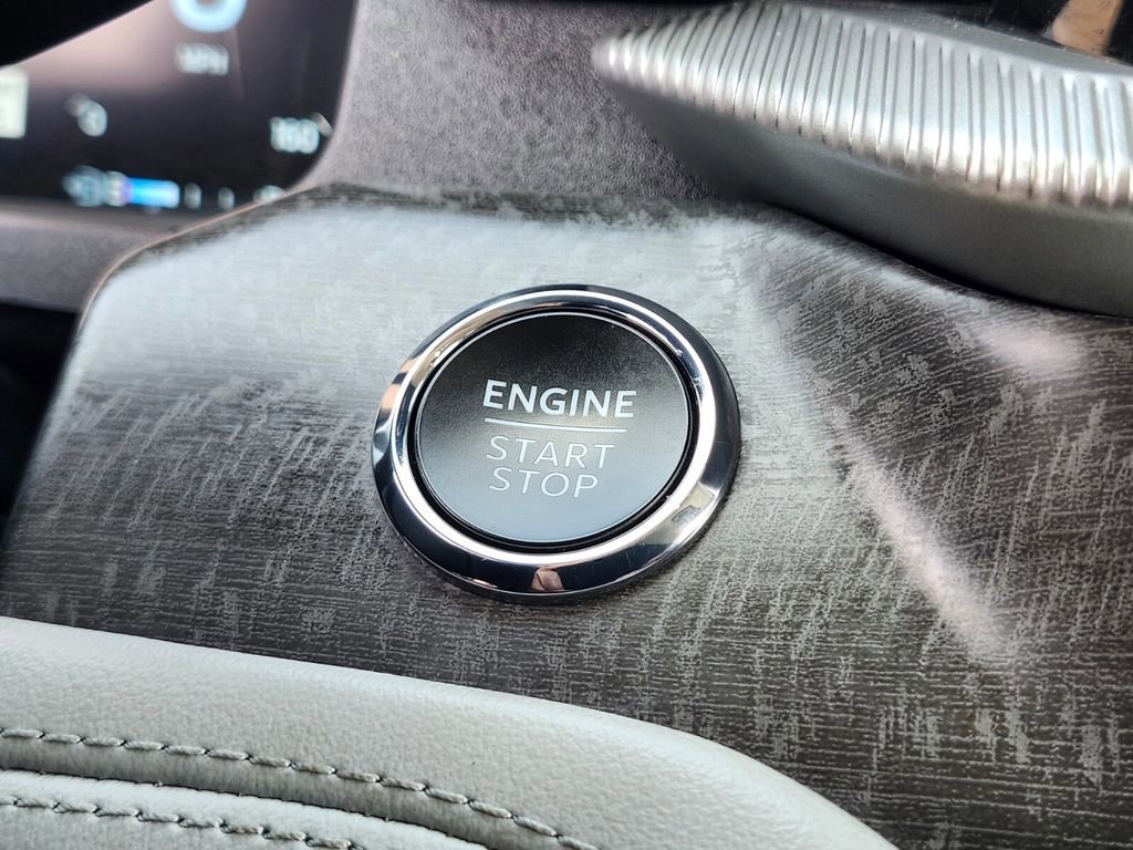 Certified 2025 Ford Explorer Platinum w/ LUX Leather Package image 27