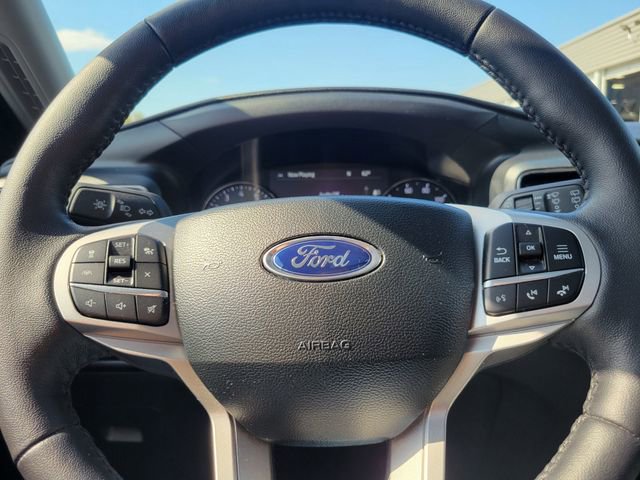 Certified 2023 Ford Explorer XLT w/ Equipment Group 202A AWD/4WD image 11