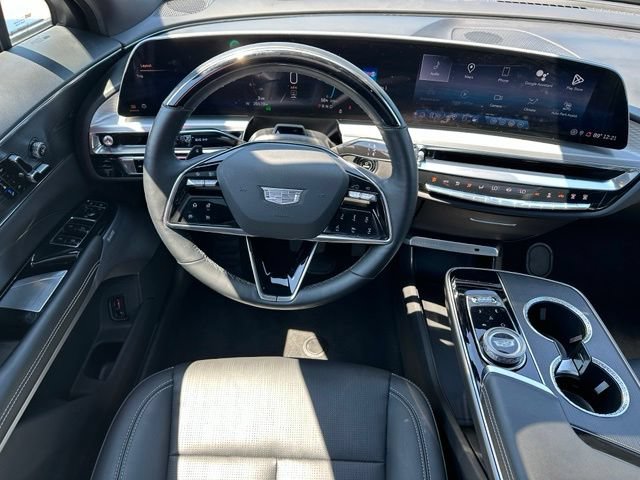 Used 2024 Cadillac Lyriq Luxury AWD/4WD image 19