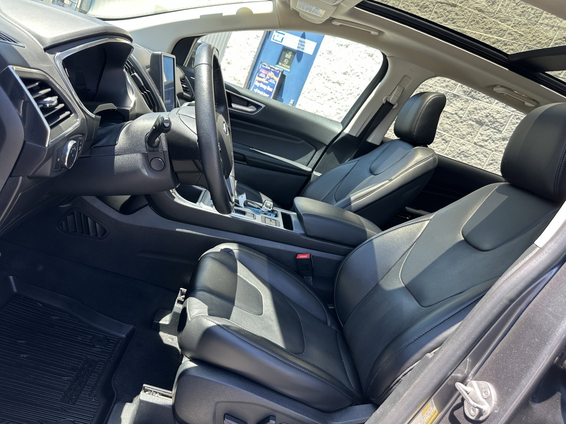 Certified 2021 Ford Edge Titanium w/ Equipment Group 301A AWD/4WD image 9