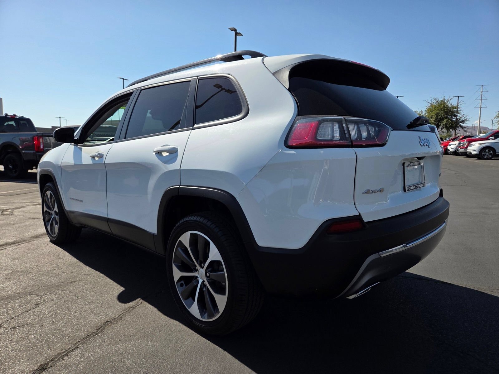 Used 2022 Jeep Cherokee Limited w/ Elite Package AWD/4WD image 4