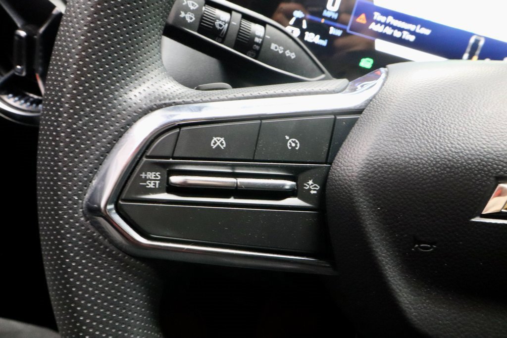 Used 2025 Chevrolet Equinox EV LT image 26