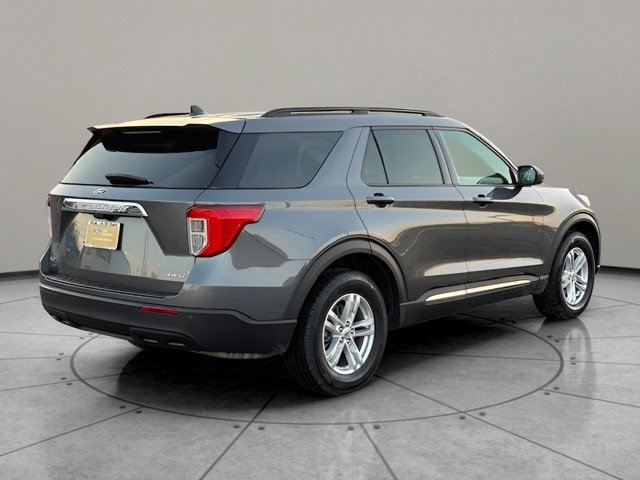 Certified 2023 Ford Explorer XLT image 4