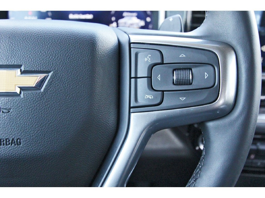 Used 2025 Chevrolet Silverado 1500 LTZ AWD/4WD image 20