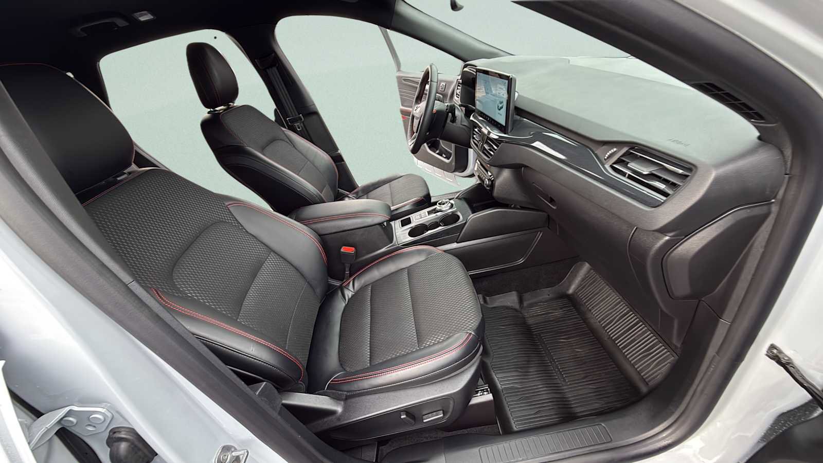 Certified 2025 Ford Escape ST-Line Elite w/ Class II Trailer Tow Package image 34