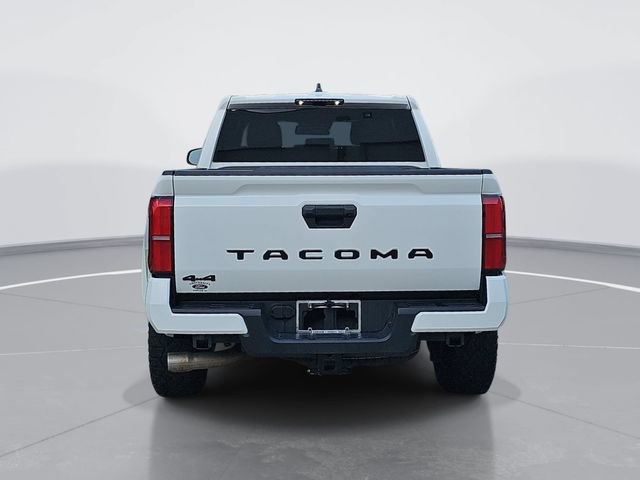 Used 2024 Toyota Tacoma TRD Sport AWD/4WD image 4