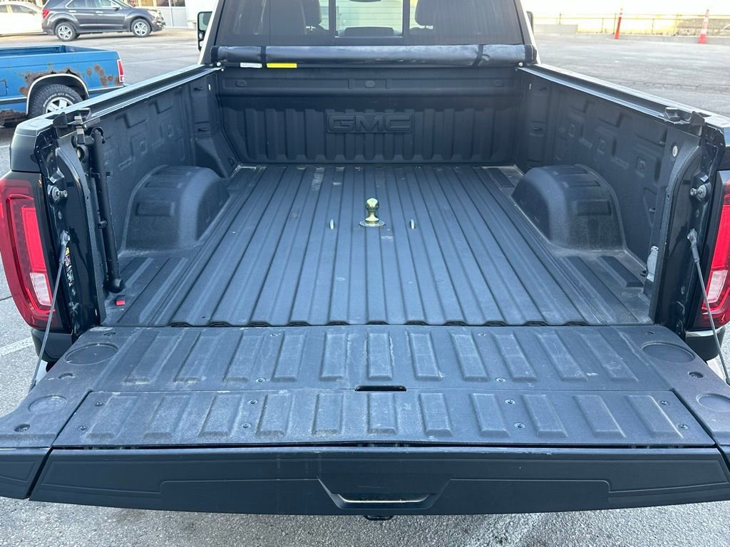 Used 2022 GMC Sierra 2500 SLT w/ SLT Premium Package image 16