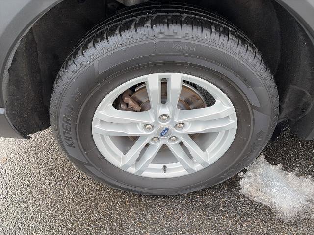 Certified 2022 Ford Explorer XLT w/ Equipment Group 202A image 10