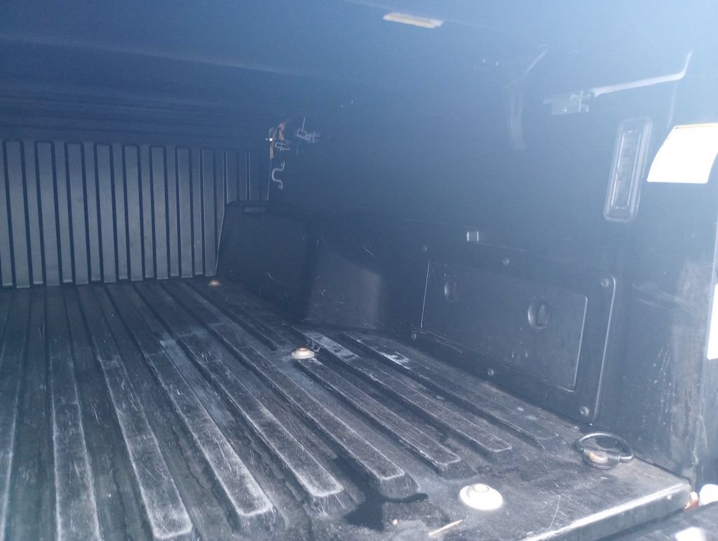 Used 2022 Toyota Tacoma SR5 RWD image 15