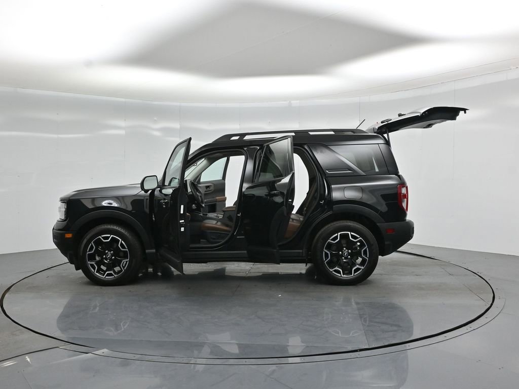 Certified 2025 Ford Bronco Sport Outer Banks w/ Outer Banks Tech Package+ AWD/4WD image 37