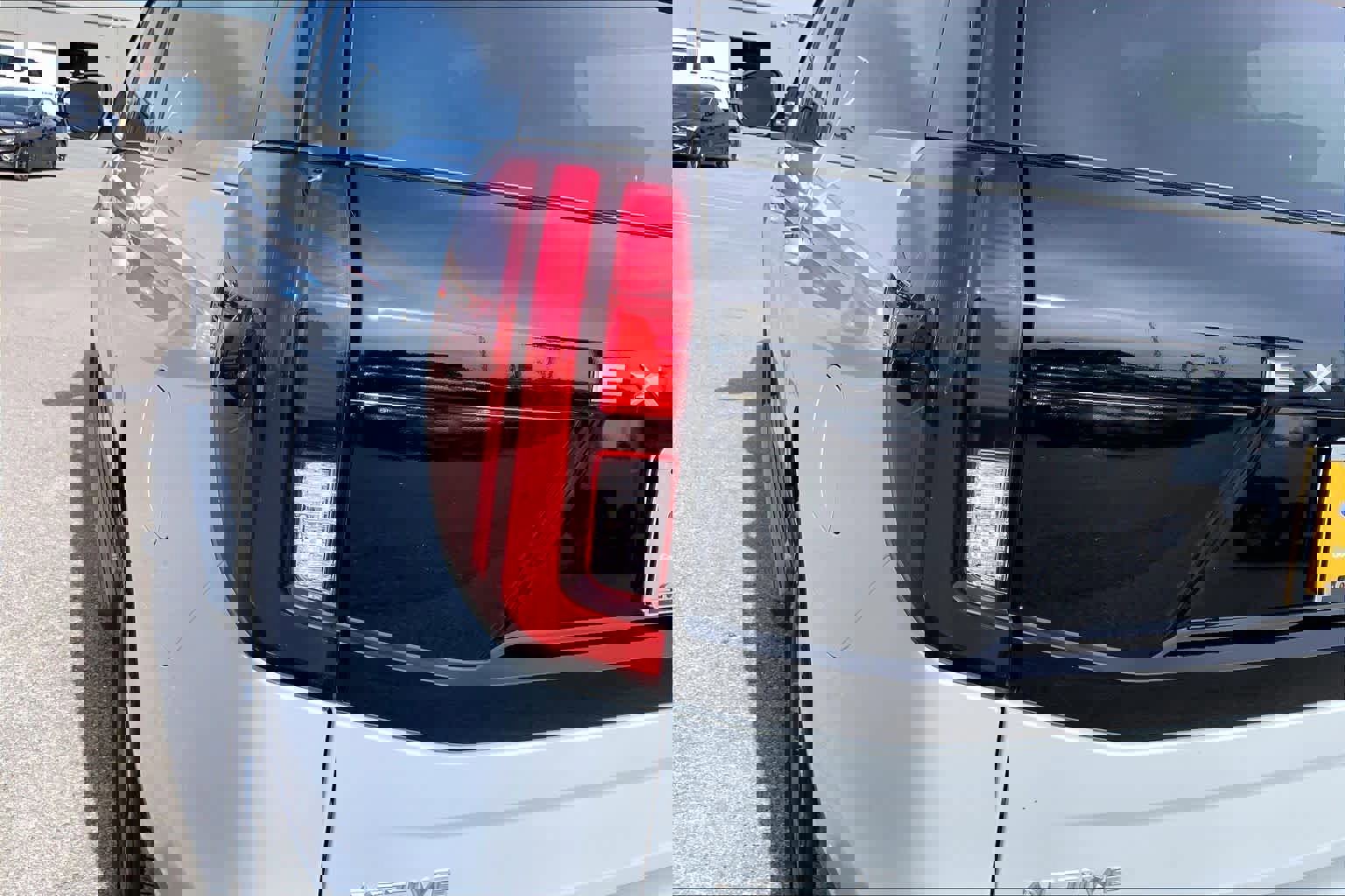 Certified 2025 Ford Expedition Active image 28