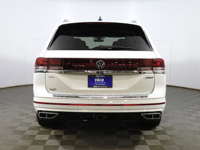 Used 2024 Volkswagen Atlas SEL Premium R-Line image 3