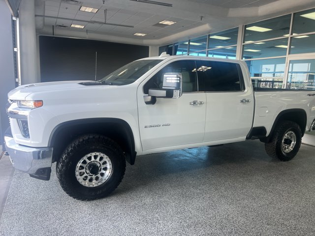Used 2022 Chevrolet Silverado 2500 LTZ w/ LTZ Plus Package AWD/4WD image 2