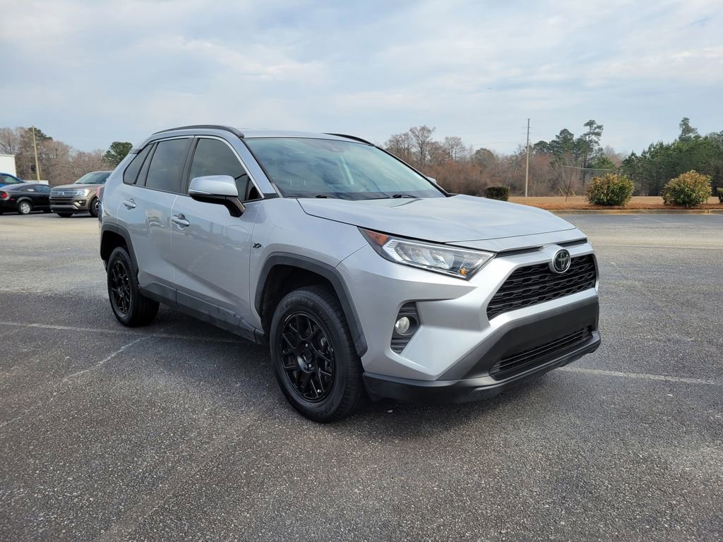 Used 2020 Toyota RAV4 XLE image 8