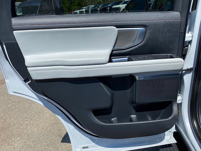 Certified 2025 Ford Expedition Platinum AWD/4WD image 34
