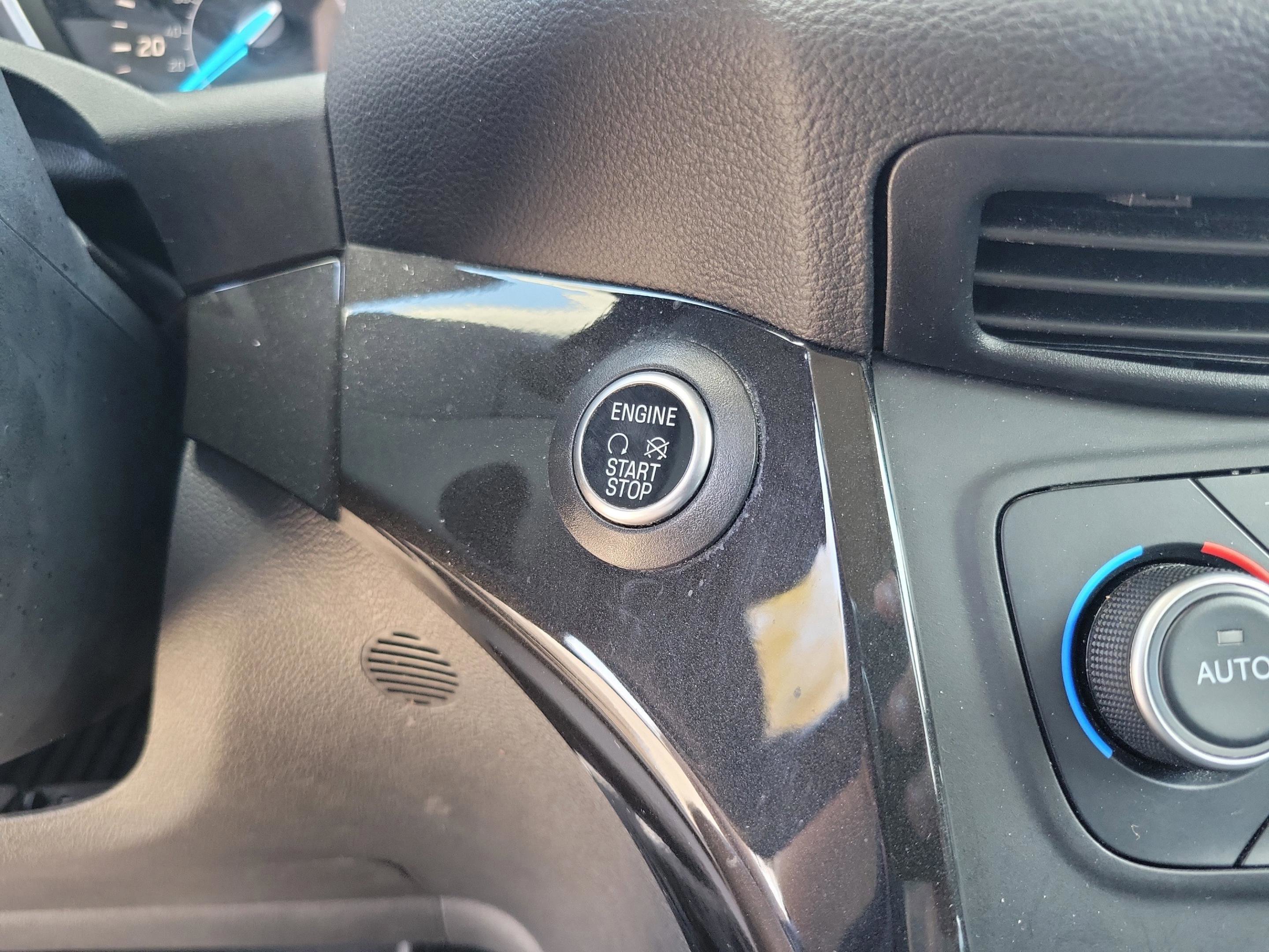 Certified 2019 Ford Escape Titanium image 17