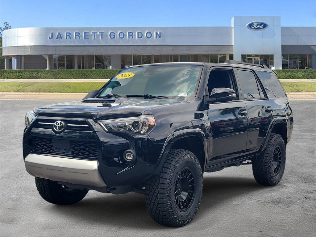 Used 2023 Toyota 4Runner TRD Off-Road Premium w/ Moonroof Package AWD/4WD image 2