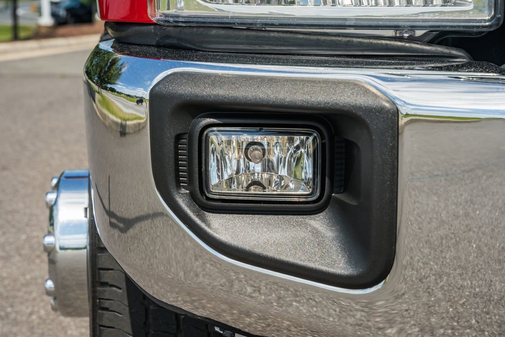 Certified 2022 Ford F350 Lariat w/ Lariat Value Package AWD/4WD image 12