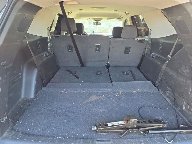 Used 2020 Chevrolet Traverse LS FWD image 32