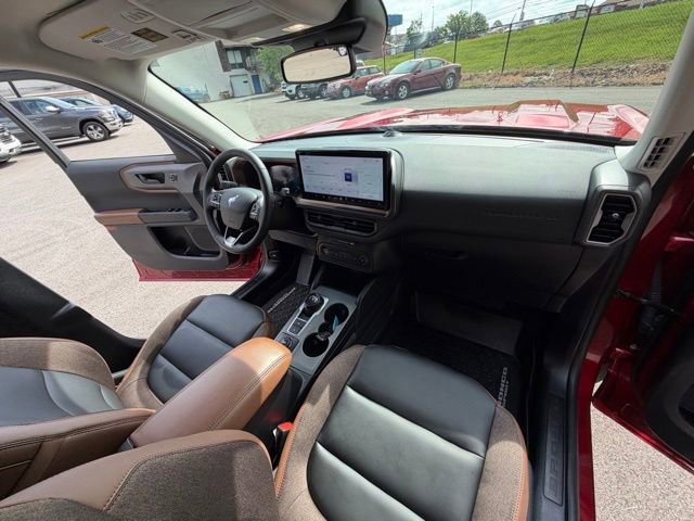 Certified 2025 Ford Bronco Sport Outer Banks w/ Outer Banks Tech Package+ AWD/4WD image 36