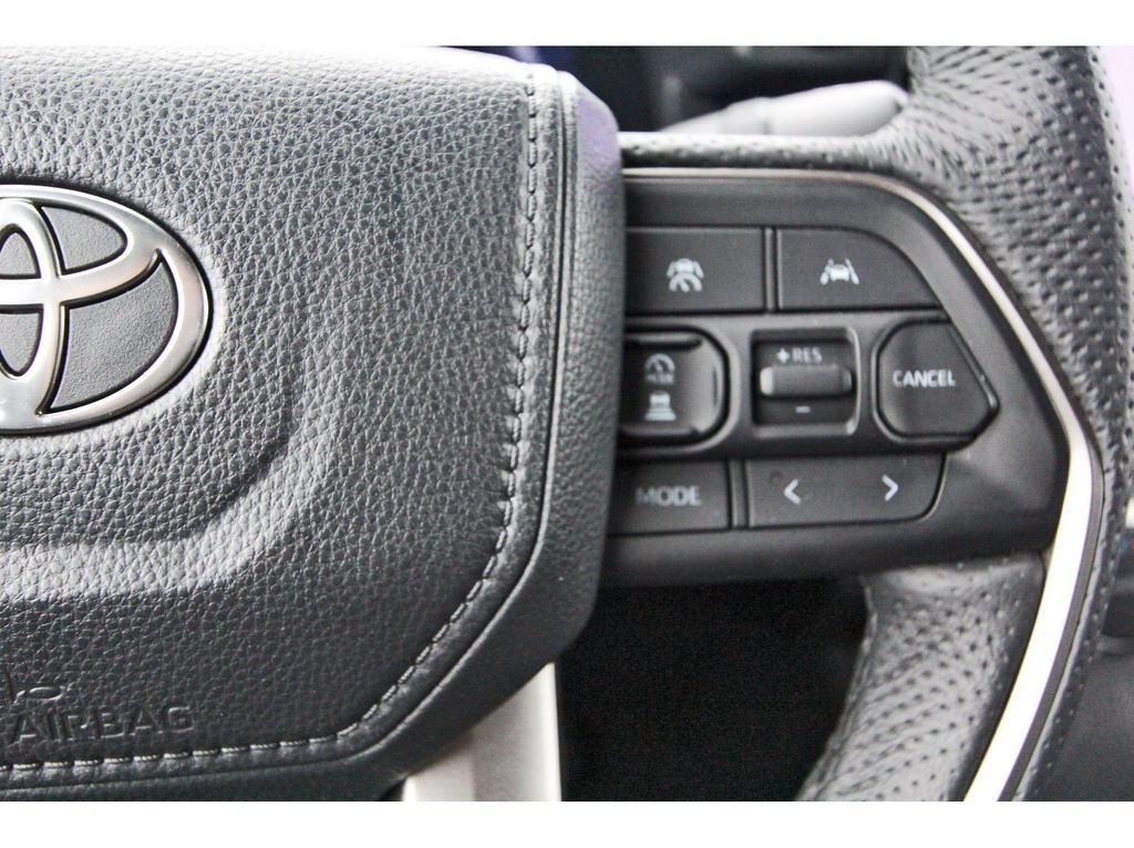 Used 2025 Toyota Tacoma TRD Off-Road AWD/4WD image 19