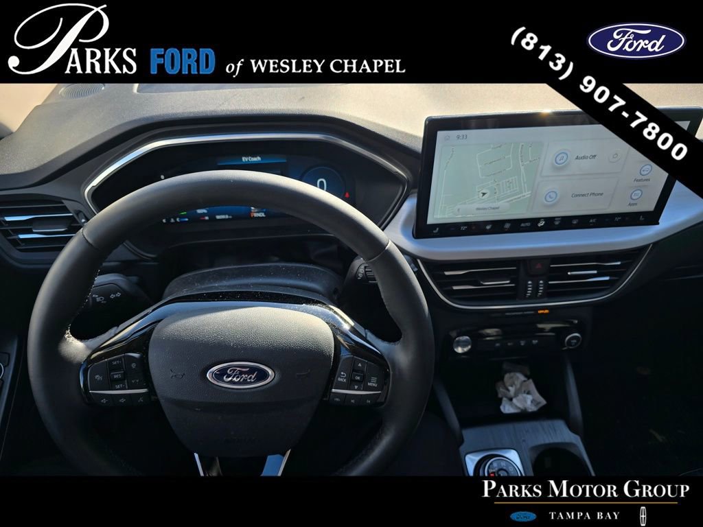 Certified 2023 Ford Escape Platinum w/ Premium Technology Package image 5