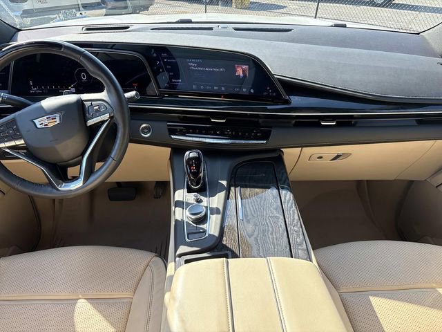 Used 2024 Cadillac Escalade ESV Premium Luxury w/ Performance Package image 16