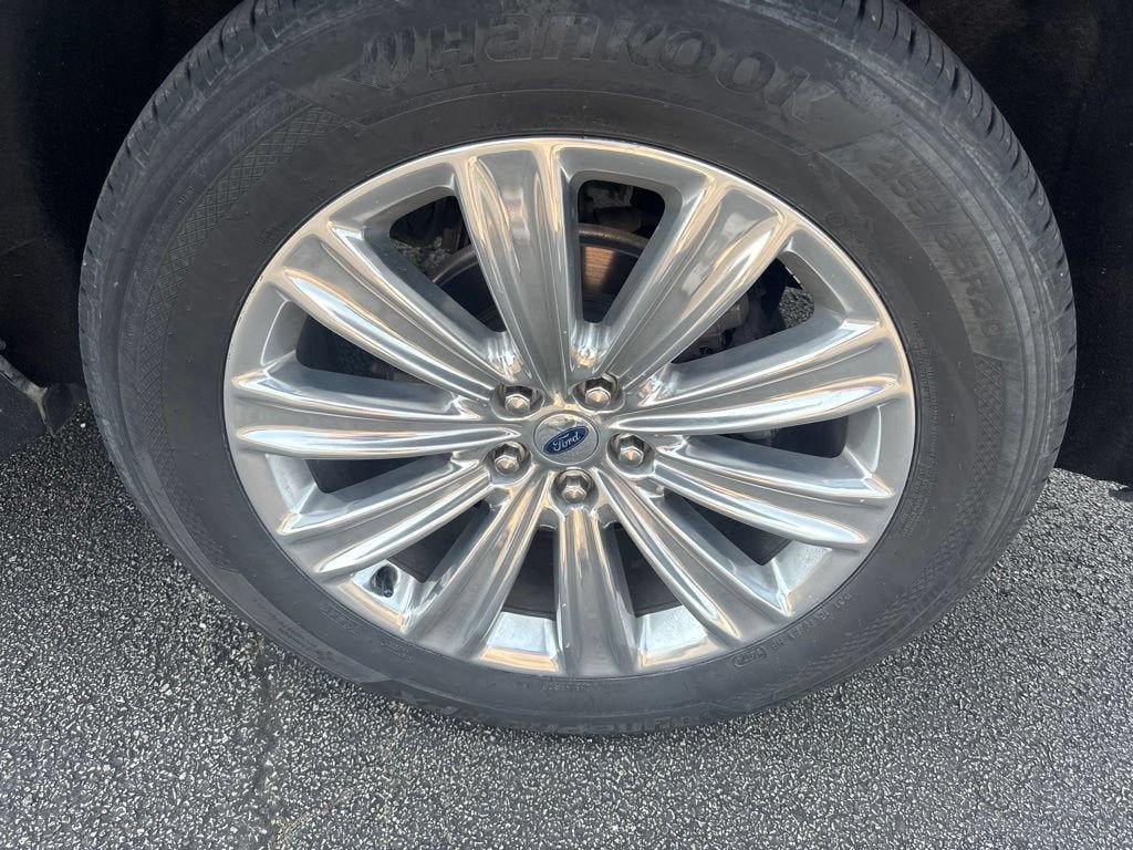 Certified 2020 Ford Explorer Limited w/ Class III Trailer Tow Package AWD/4WD image 18