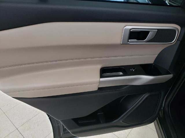 Certified 2023 Ford Explorer XLT w/ Equipment Group 202A AWD/4WD image 14